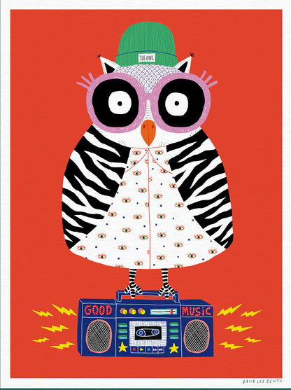 Colorful owl illustration by Dans les Dents, wearing zebra patterns, oversized glasses, and standing on a boombox with the text “Good Music”; vibrant red background and streetwear details.