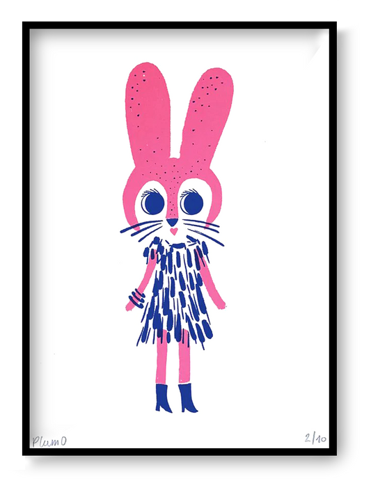 Plumo “Fancy Rabbit” A5 hand-pulled screenprint art print in fuchsia, big-eyed rabbit character in blue patterned dress and boots on white background, limited edition Belgian wall art for kids room or modern interior.