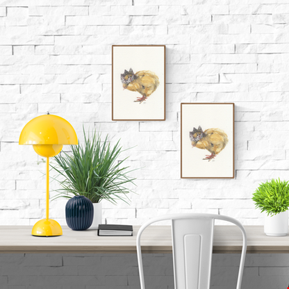 Watercolor-style A6 illustration of a fluffy yellow chick wearing a royal crown on textured paper – King Chick by Belgian artist FAB.