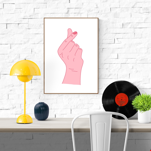 Screenprint artwork titled “Heart” by Studio Stoutpoep showing a pink hand making a Korean-style finger heart gesture on a white background. Minimalist A2 art print made in Belgium, ideal for modern interiors and pop art lovers.