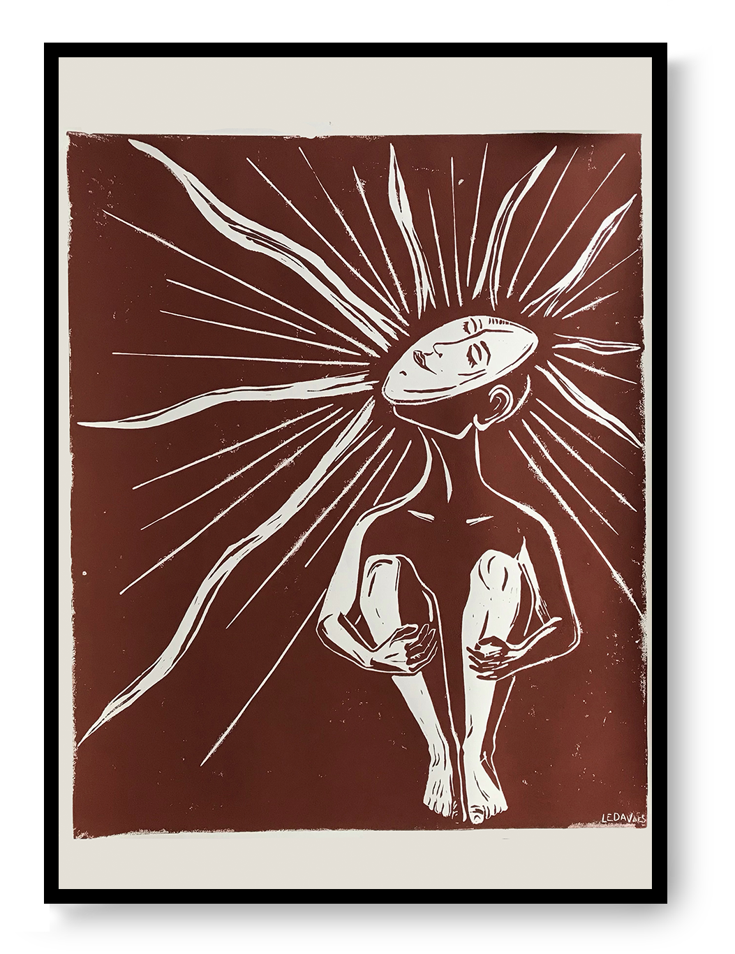 Zonnekind by Leda Vaes, large handmade brown and white linocut print featuring a seated human figure with radiant abstract sun rays extending from the head, expressive contemporary wall art on handmade paper